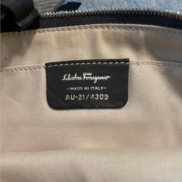 Authentic Salvatore Ferragamo purse - Picture 2 of 3